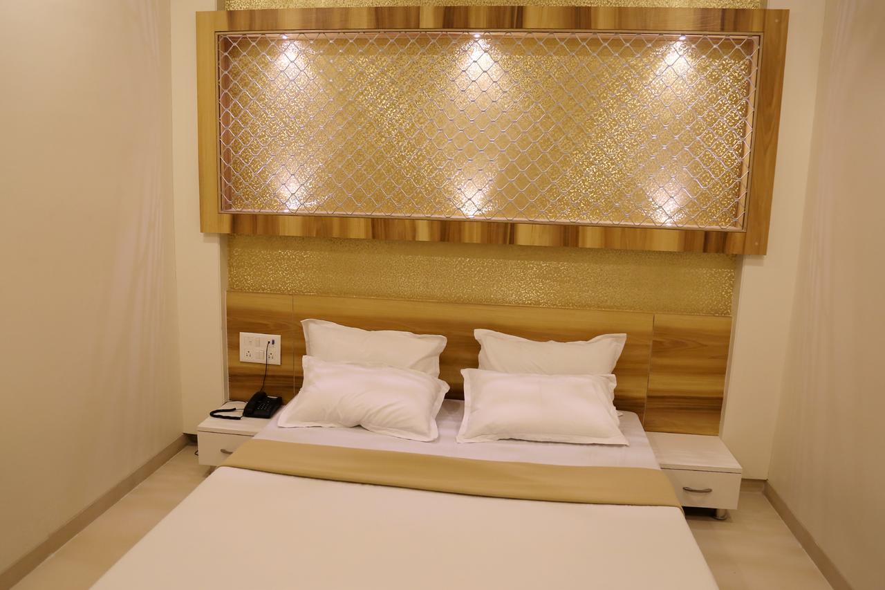 Hotel Vrinda Latur Exterior photo